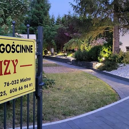 "U Izy" Pokoje Goscinne I Przyczepy Campingowe เมียลโน ภายนอก รูปภาพ